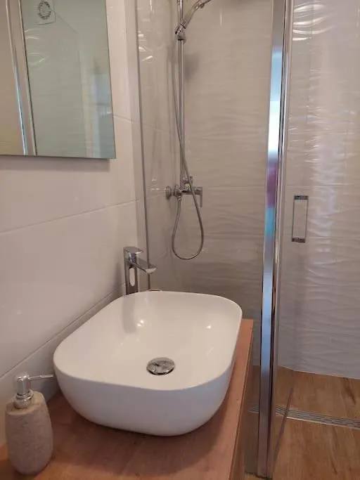 App Mirela 1 Apartment Novi Vinodolski 0*,